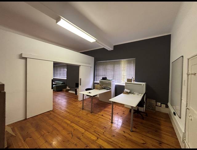 97M² OFFICE TO LET IN PAARDEVLEI